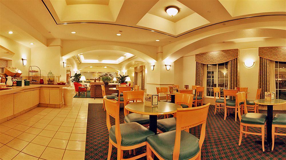 La Quinta By Wyndham San Antonio Airport Hotel Exterior foto