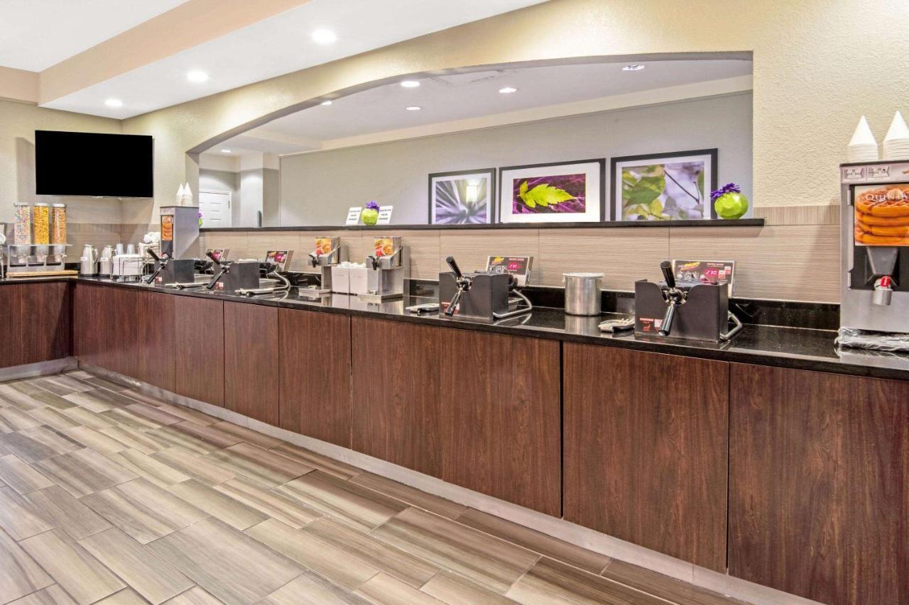 La Quinta By Wyndham San Antonio Airport Hotel Exterior foto