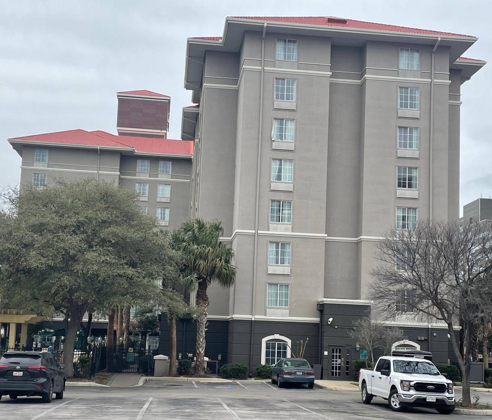 La Quinta By Wyndham San Antonio Airport Hotel Exterior foto