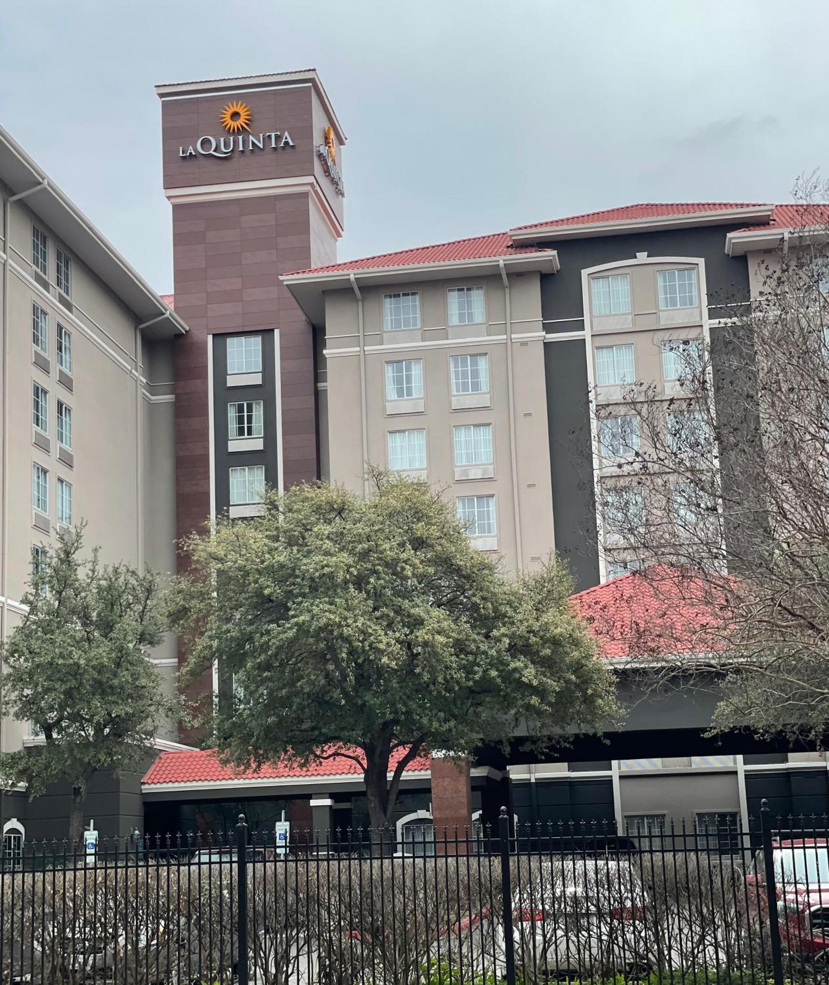 La Quinta By Wyndham San Antonio Airport Hotel Exterior foto